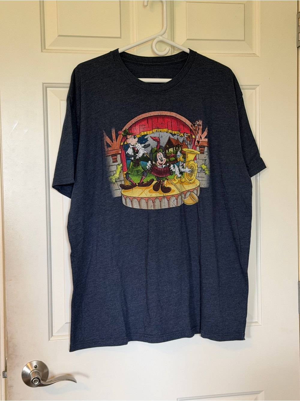 Disney Men's Dark Navy Short-Sleeve Tee with Vintage Mickey Mouse band